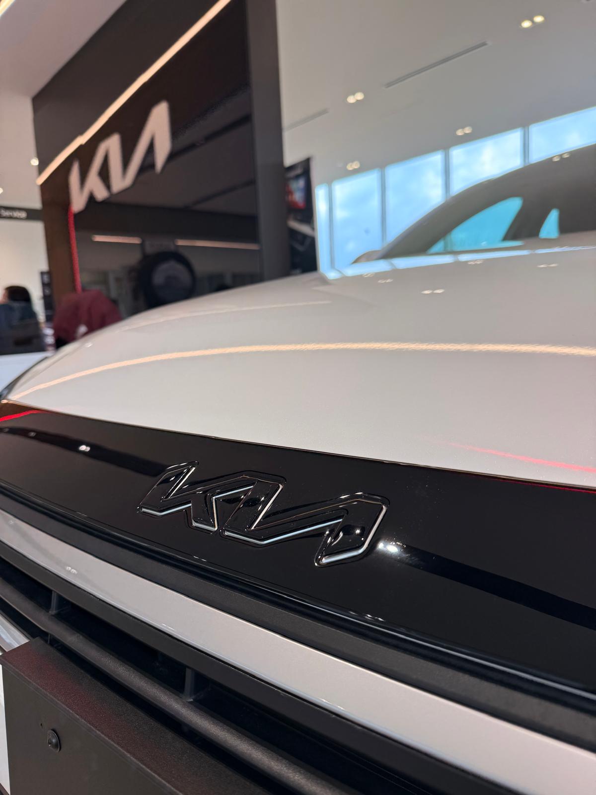Kia K4 (Sedan) - 2025-2026 - Hood Deflector - #KIK425DEX