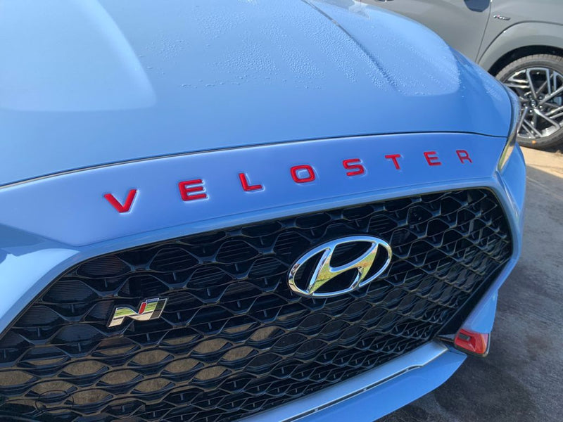 Hyundai Veloster (Hatchback) | 2019-2022 | Deflector de capó con logo | #HYVE19DEL