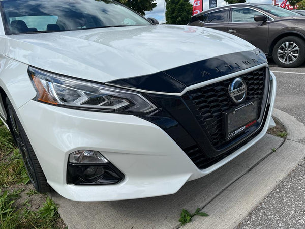 Nissan Altima (Sedán) | 2019-2022 | Deflector de capó con logo | #NIAL19DEL